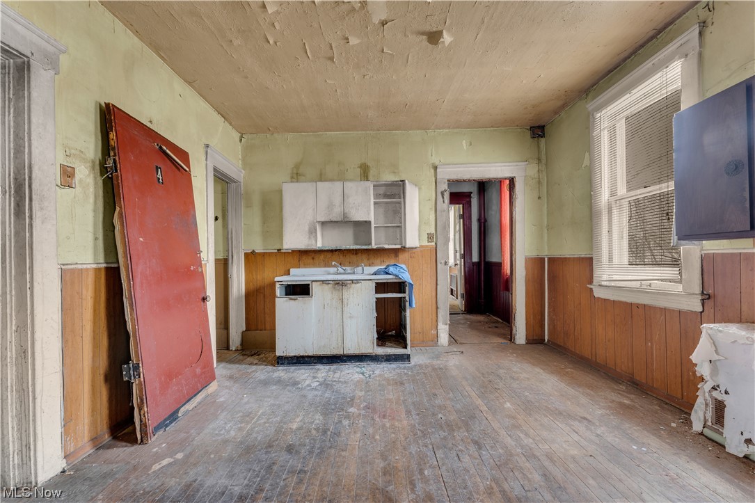 Joseph Hoffmans Posen Sub - Residential Income