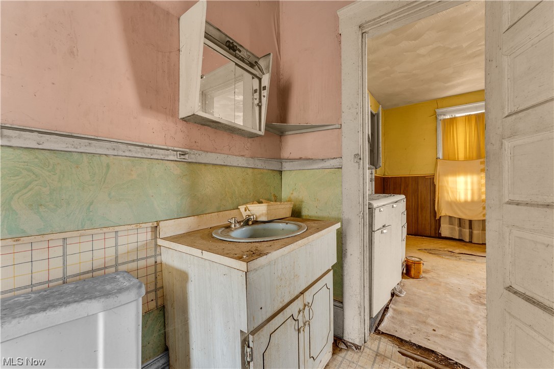 Joseph Hoffmans Posen Sub - Residential Income