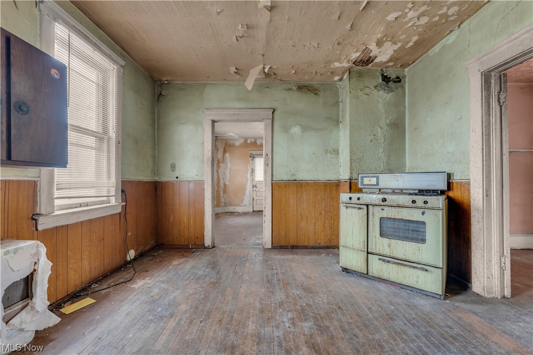 Joseph Hoffmans Posen Sub - Residential Income