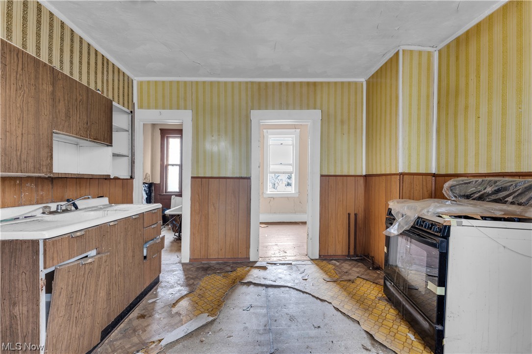 Joseph Hoffmans Posen Sub - Residential Income