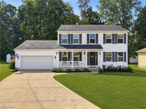 Homes For Sale - 851 Susan Road<br/> Ravenna, OH 44266