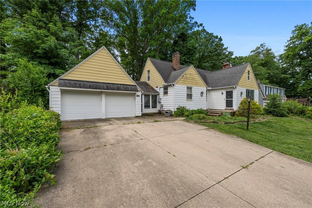 Photo of 29408 Luxona Avenue, Wickliffe, OH 44092 (MLS # 5221289)