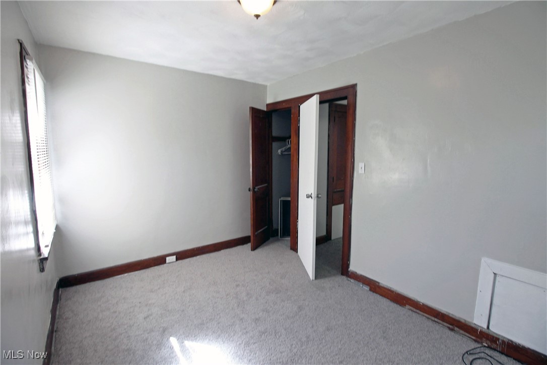 James M & Colgaie Hoyts Sub - Residential Income