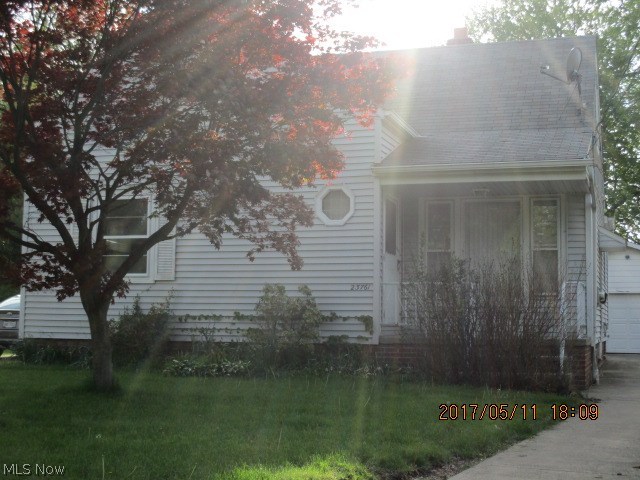 To be sold in it's as is condition,must proof of funds and $1000 earnest money. Buyer is assume City of Euclid point of sale. Make this your own, located own a nice street, where most of the homes is maintain.