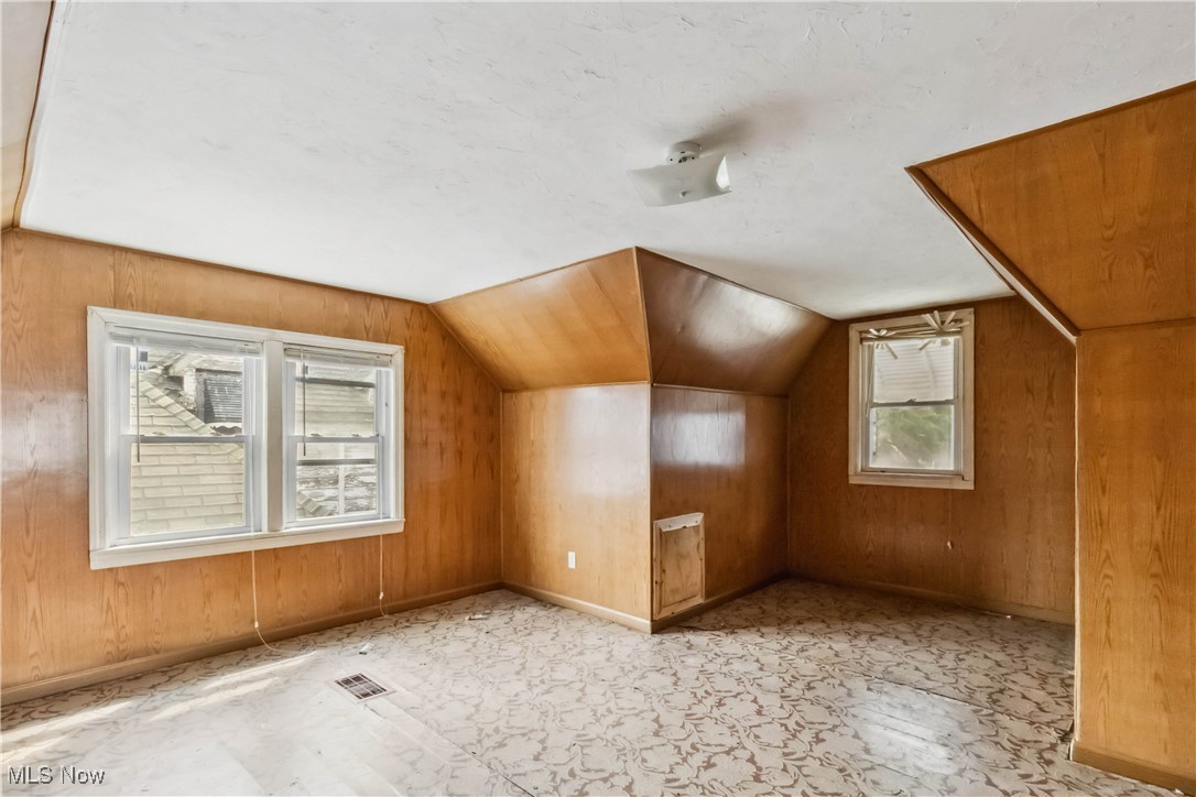 16301 Invermere Avenue, Cleveland, Ohio image 17