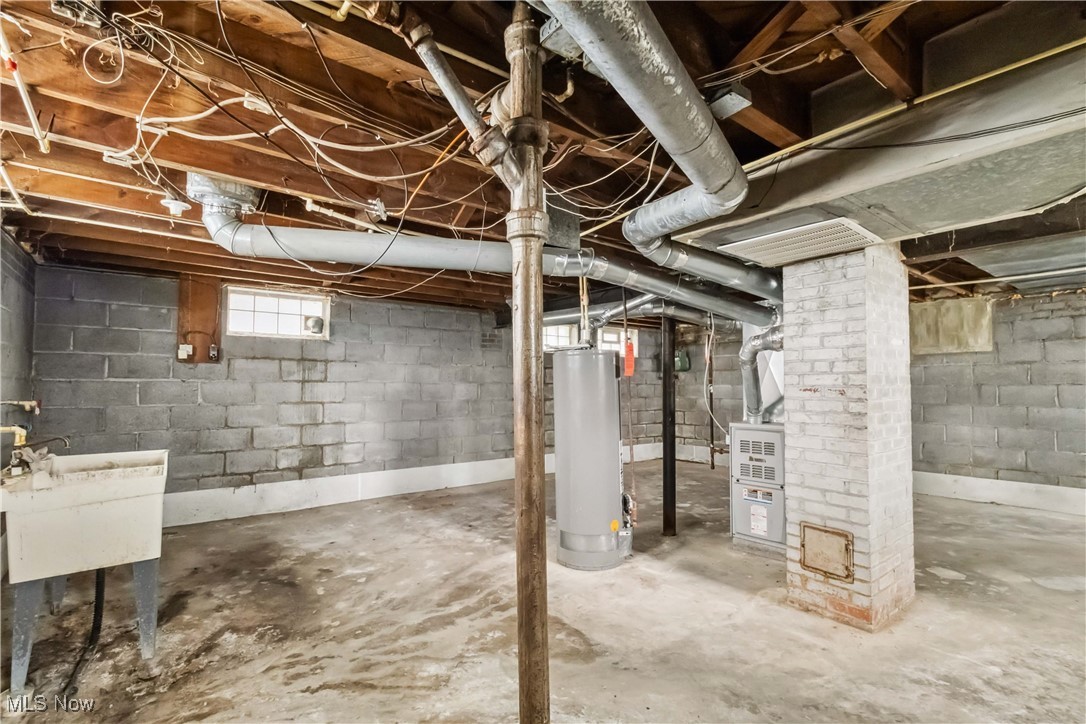 16301 Invermere Avenue, Cleveland, Ohio image 21