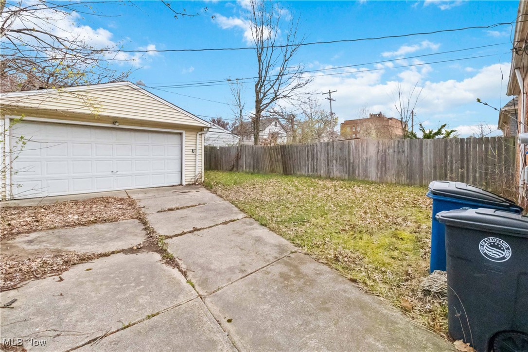 16301 Invermere Avenue, Cleveland, Ohio image 25