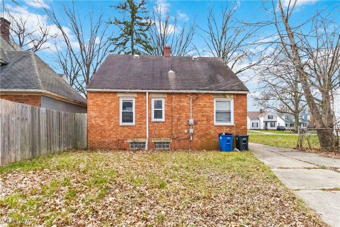 16301 Invermere Avenue, Cleveland, Ohio image 30