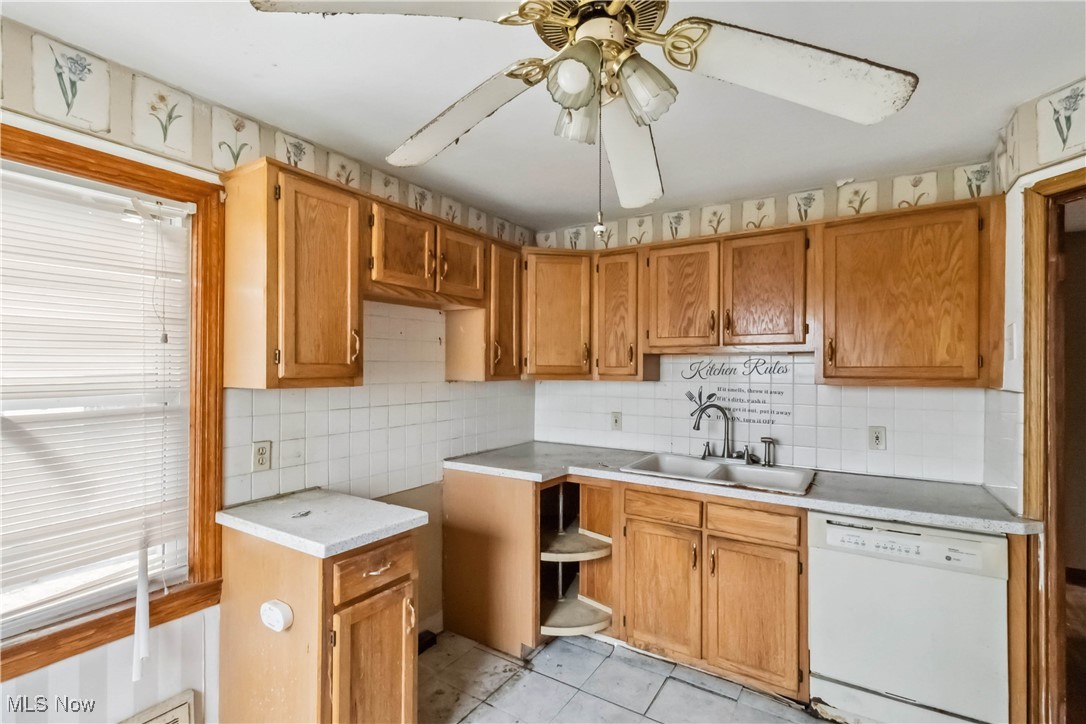 16301 Invermere Avenue, Cleveland, Ohio image 14