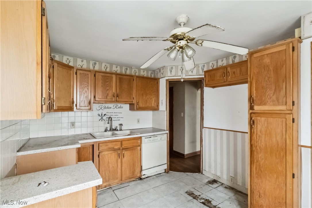 16301 Invermere Avenue, Cleveland, Ohio image 15