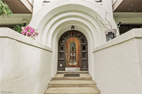 Tiny photo for 2577 Overlook Road #W3 (5), Cleveland Heights, OH 44106 (MLS # 5206144)