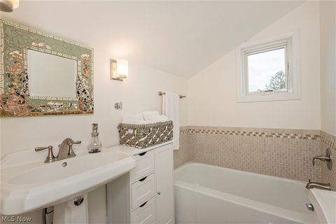 Tiny photo for 2577 Overlook Road #W3 (5), Cleveland Heights, OH 44106 (MLS # 5206144)