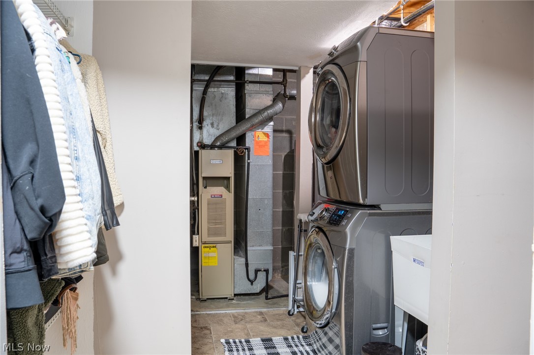 Lakeview Estate - Residential