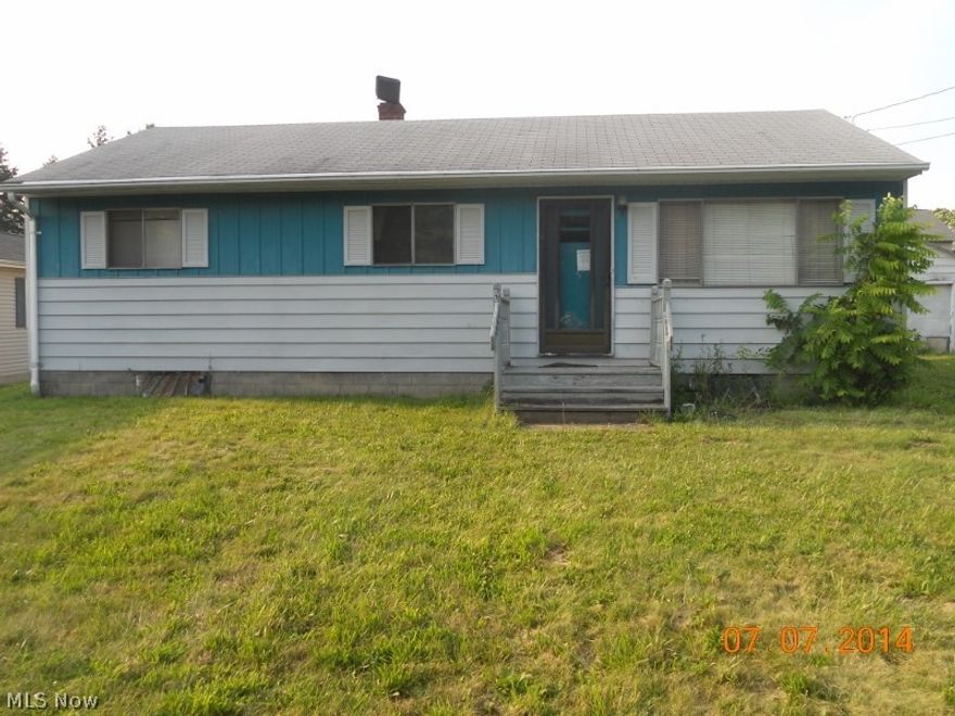 Nice Norton location, Needs work, great potential. 2 car garage.