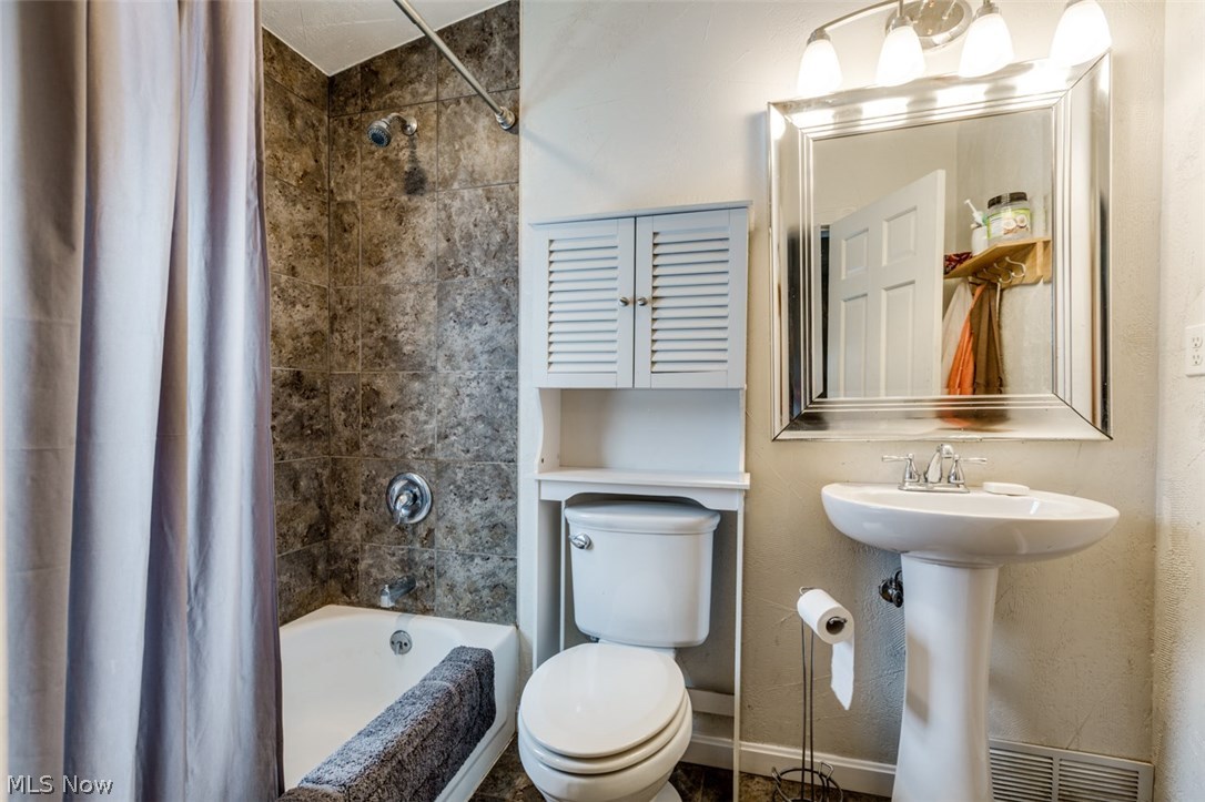 Pleasant View Highland - Residential