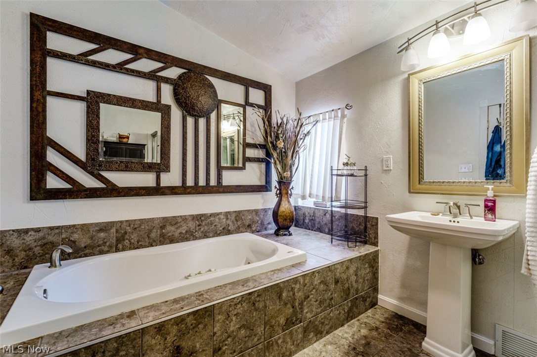 Pleasant View Highland - Residential