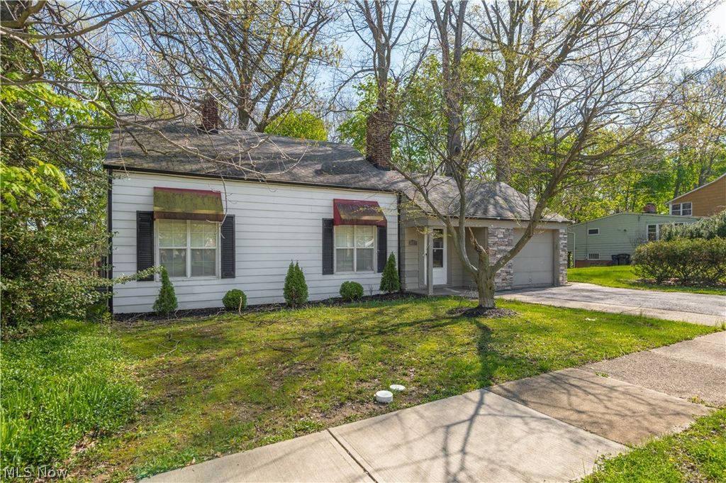 Photo of 3675 Randolph Road, Cleveland Heights, OH 44121 (MLS # 5204877)