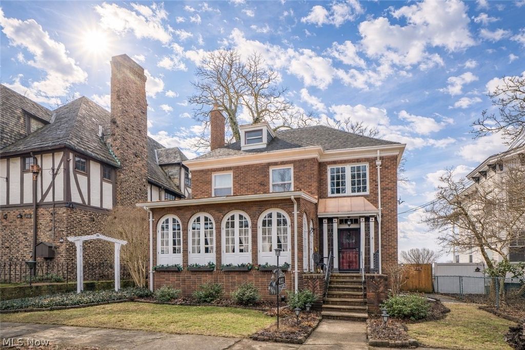 Photo of 411 4th Street NE, Massillon, OH 44646 (MLS # 5189349)