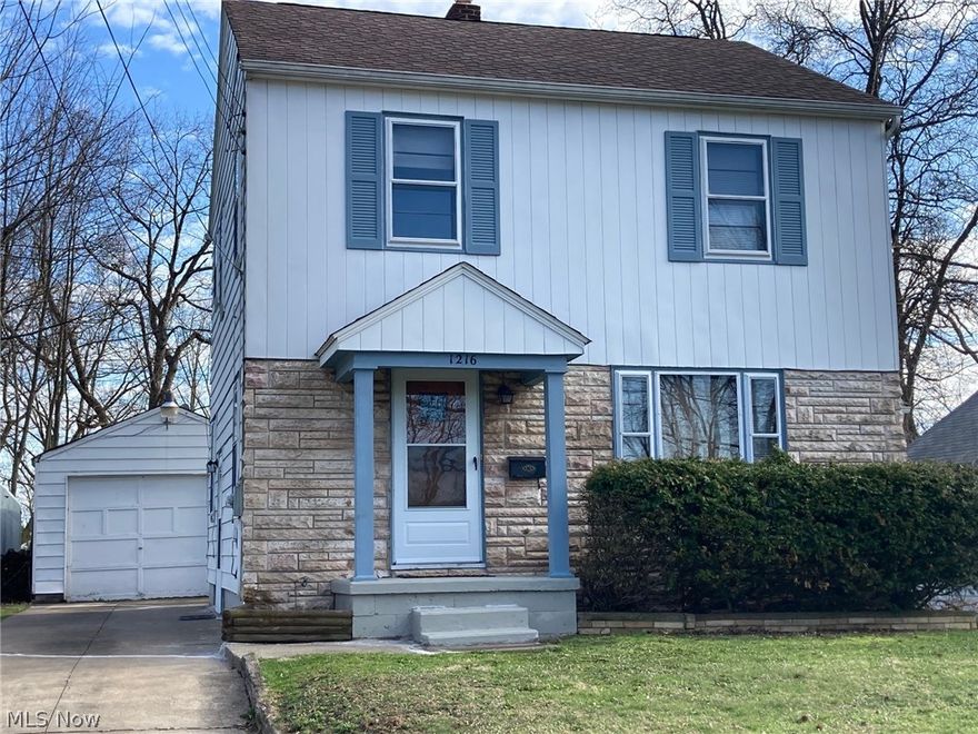 Welcome to 1216 Niagara Ave.  This is a well-maintained 3 bedroom Colonial style home.  The main floor provides a spacious, carpeted living room, a dining room with a nicely finished hardwood floor, and a kitchen with laminate flooring & plentiful counter and cabinet space.  There is a bonus, 3-seasons room off the formal dining room.  Upstairs you'll find three carpeted bedrooms and an updated bathroom with newer fixtures.  The partially finished basement provides a nice area for entertaining or hanging out at home and a laundry and storage area.  Outside, find the tandem 2 car detached garage for mechanical/storage. Beautiful hardwood floors. Updated bath, fixtures, plumbing & electric within the last 5-7 years.  Mechanical systems have been recently updated as well.  In 2016 the exterior was painted and the roof was updated.  Contact agent to set up your private showing on this home!