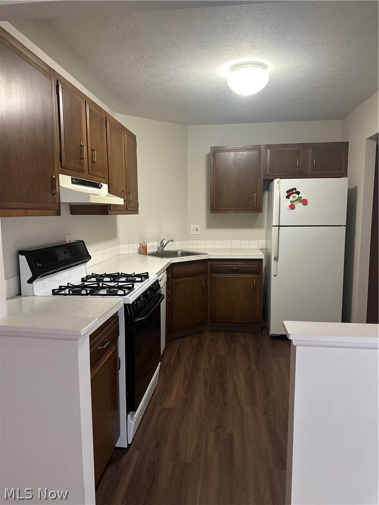 Clague Towers - Residential