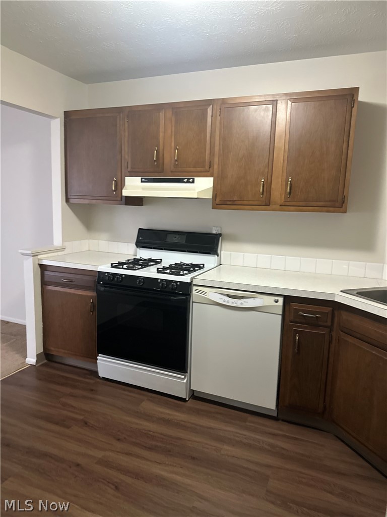 Clague Towers - Residential