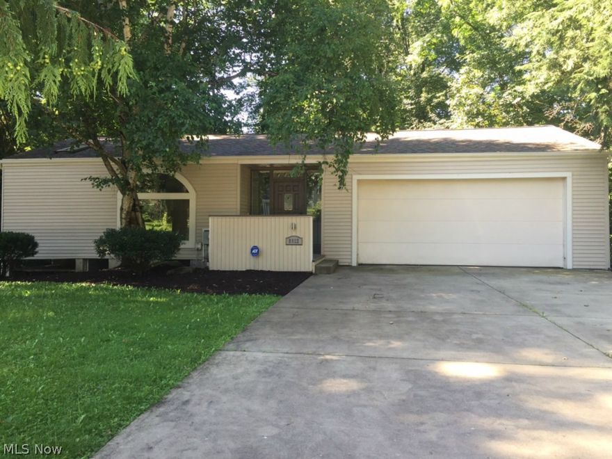 3 bedroom contemporary ranch style home situated in a quiet & desirable location. The cathedral ceilings and ceiling to wall windows allow so natural light and an open layout. The galley kitchen includes a breakfast bar overlooking the wooded view access to an covered porch off of the kitchen and the dining room. Opening to the formal family room with another covered patio, overlooking the side yard. 2 car attached garage.