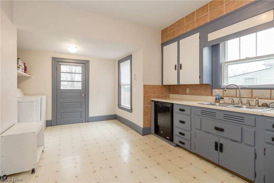 Wadsworth Tripp & Dewolfs Add - Residential