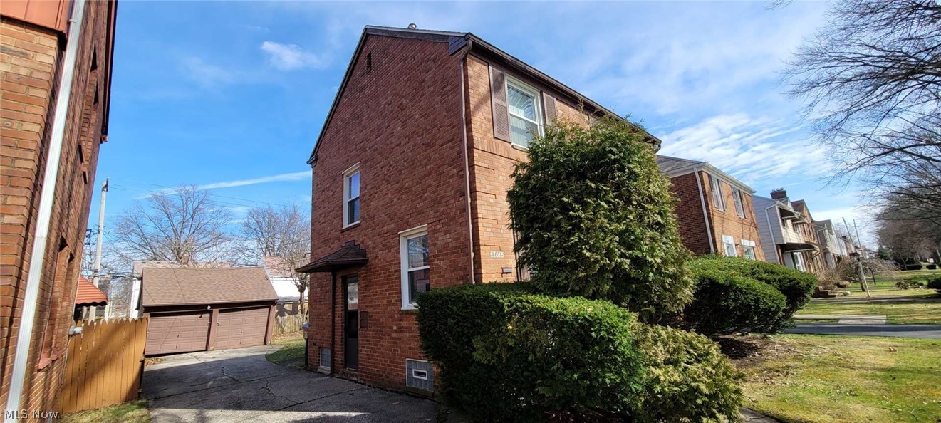 Shaker-Lee - Residential