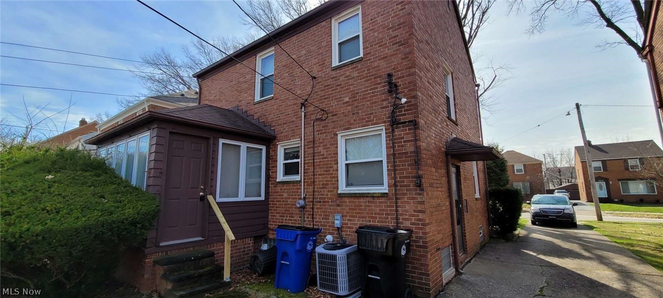 Shaker-Lee - Residential