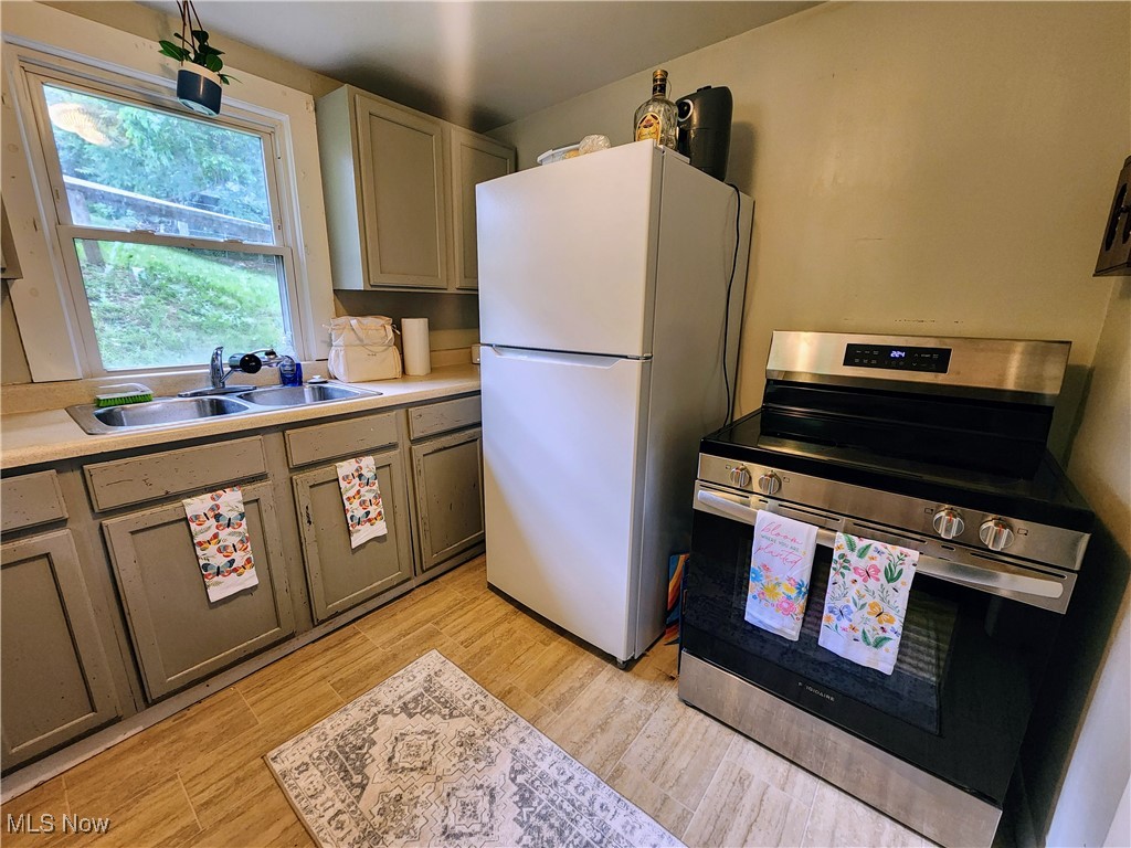 750 S 9th Street, Cambridge, Ohio image 4