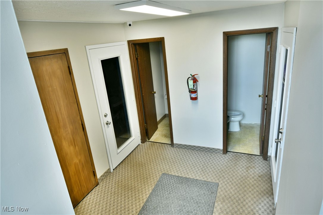 Girard-Loys Corner - Commercial Lease