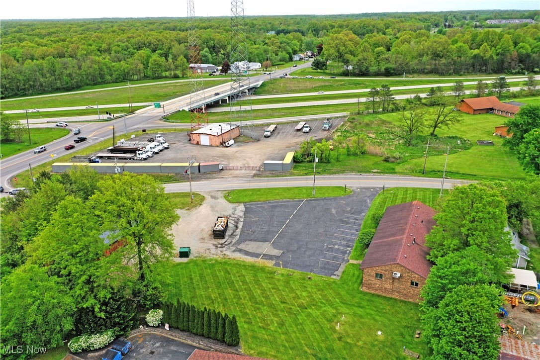 Girard-Loys Corner - Commercial Lease