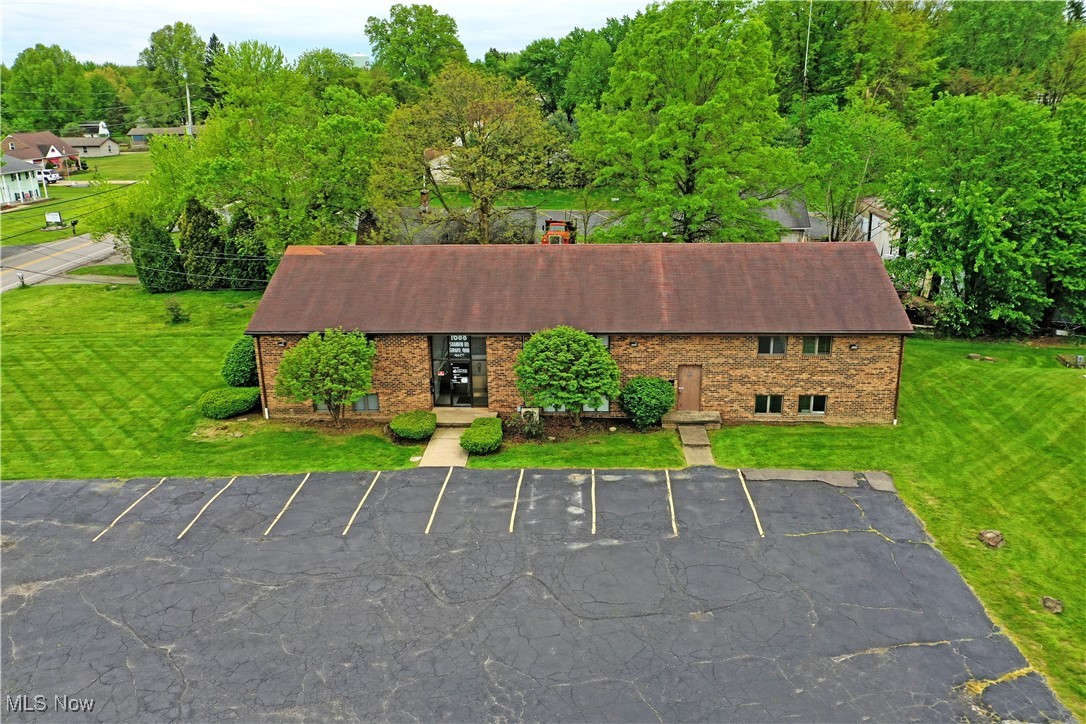 Girard-Loys Corner - Commercial Lease