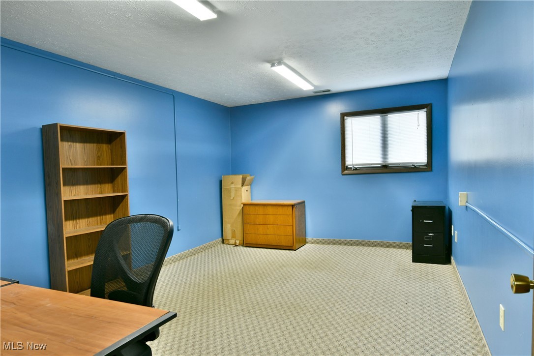 Girard-Loys Corner - Commercial Lease