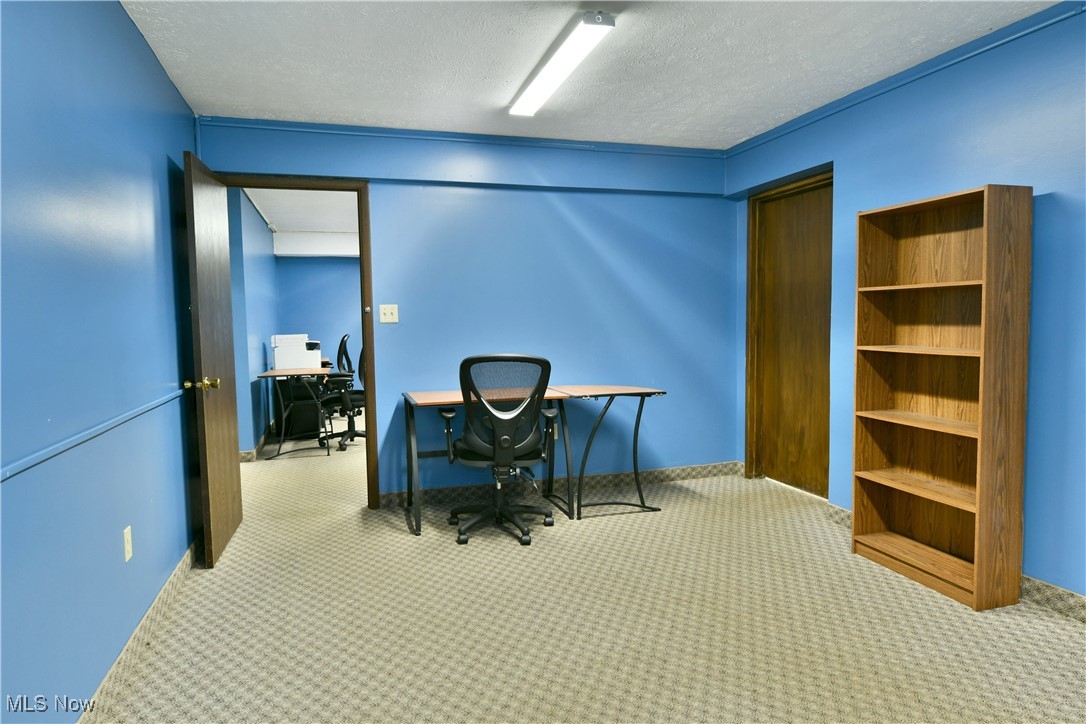 Girard-Loys Corner - Commercial Lease