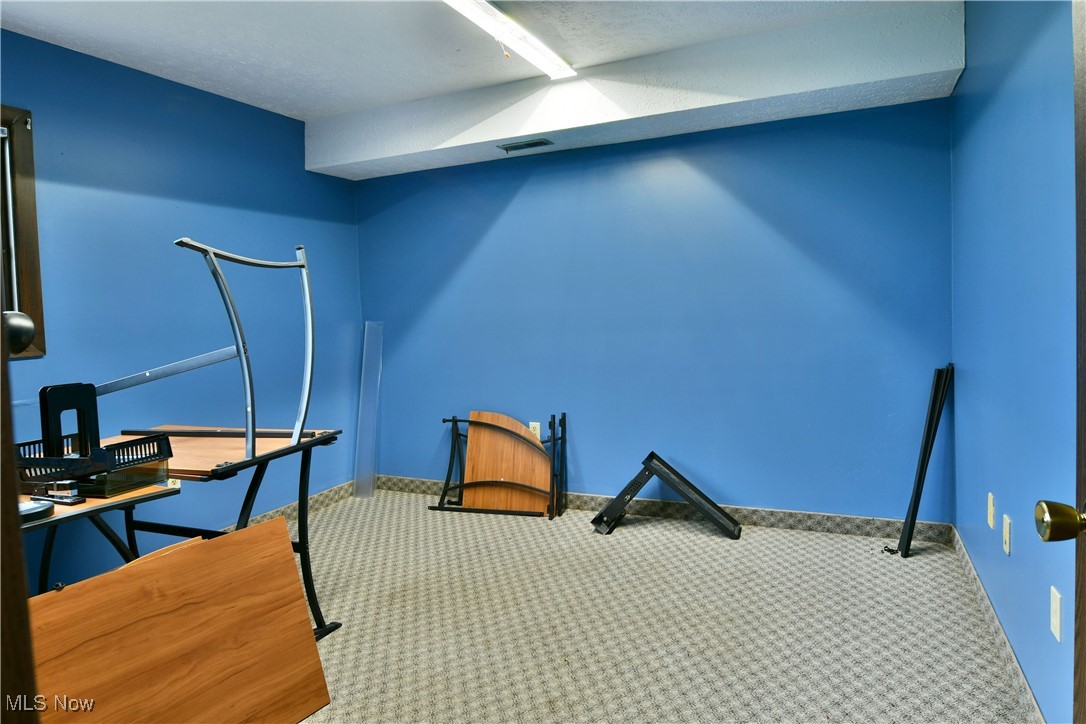 Girard-Loys Corner - Commercial Lease