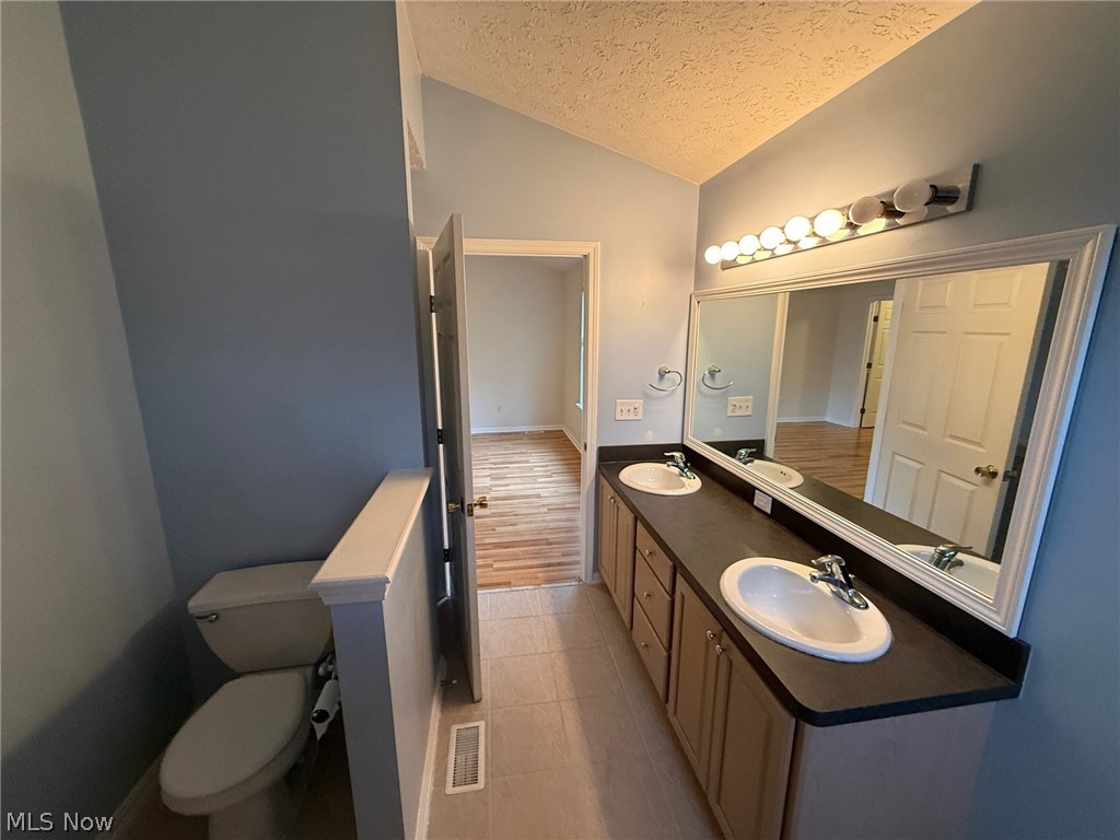 Bel Mawr Condo Ph V - Residential