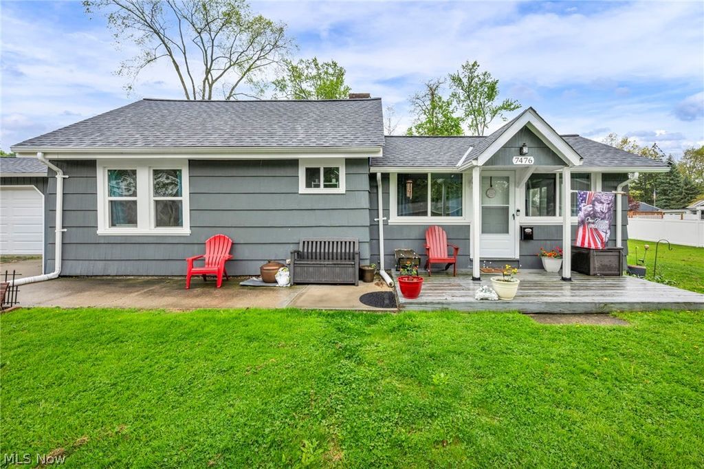 Photo of 7476 Pinehurst Drive, Mentor on the Lake, OH 44060 (MLS # 5206186)