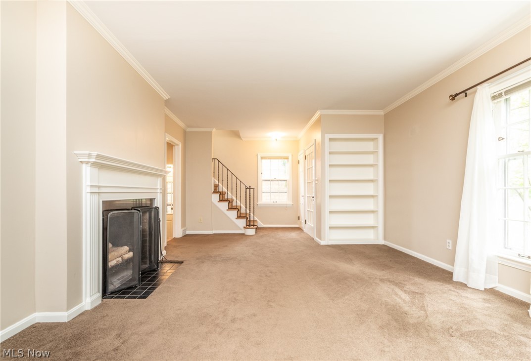 Edward Kneens - Residential