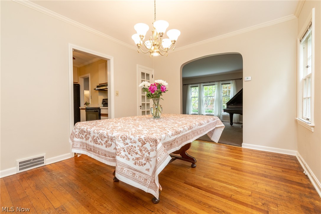 Edward Kneens - Residential