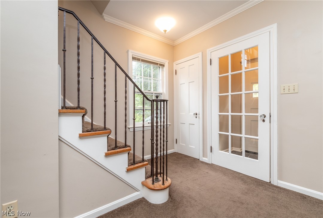 Edward Kneens - Residential