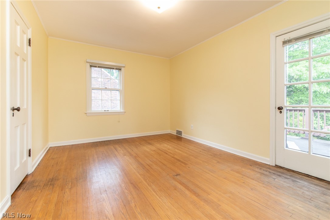 Edward Kneens - Residential