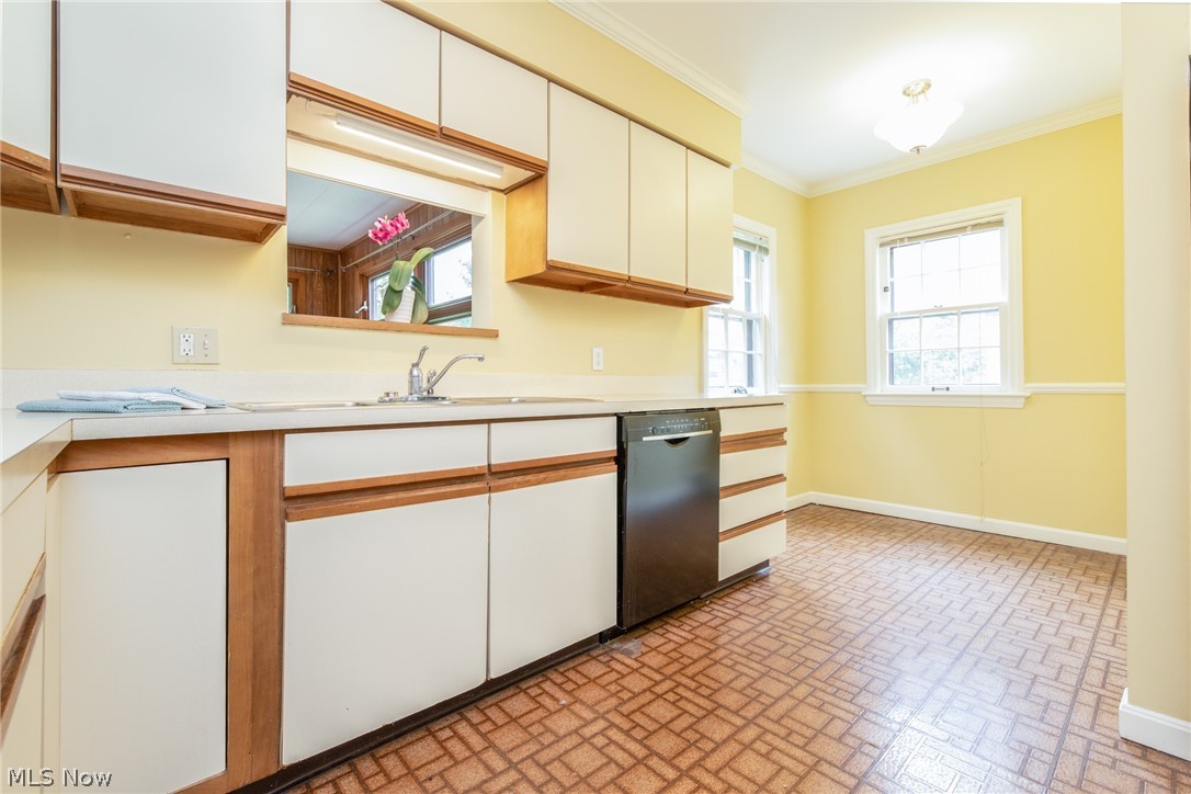 Edward Kneens - Residential