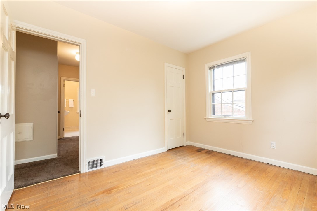 Edward Kneens - Residential