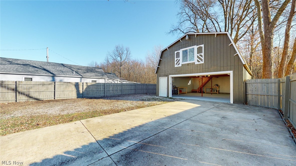 Black River 01 - Residential