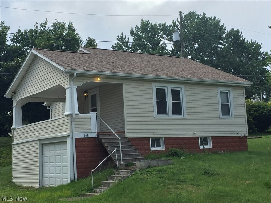 Great little 2 bedroom waiting for the right owner to call it home. Roof and other mechanical's are all newer and in good condition. Convenient location with huge double lot gives plenty of elbow room and still only minutes from shopping and medical facilities.