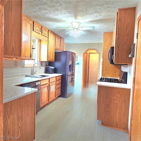 Tiny photo for 1317 19 Street, Vienna, WV 26105 (MLS # 5190265)