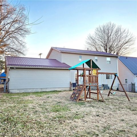 Tiny photo for 1317 19 Street, Vienna, WV 26105 (MLS # 5190265)