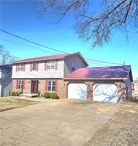 Tiny photo for 1317 19 Street, Vienna, WV 26105 (MLS # 5190265)