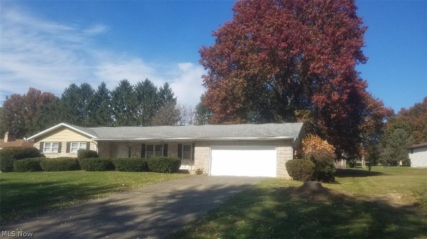 Residential one family home with Fantastic view!  3 bedrooms, 2 baths. Needs updated.  Much potential. Oversized (23x30) attached garage. Gas available at street. Large (6x30) front porch. New hot water heater Nov 30, 22.  Come see at the possibilities this home has to offer!!